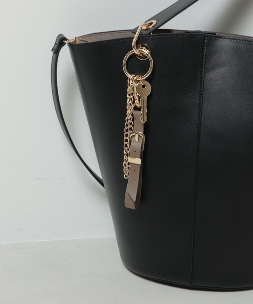 キーチェーンチャーム