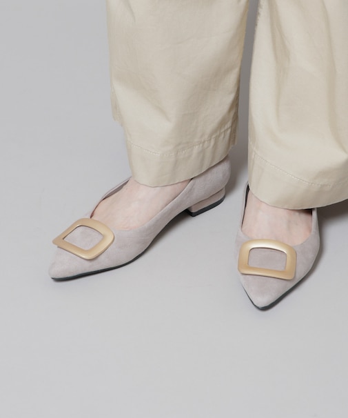 ポインテッドトゥバックルフラットパンプス