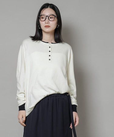 レイヤード風バイカラーヘンリーネックニット