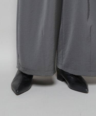 メタルモチーフ付きポインテッドトゥストレッチブーツ