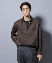 「EDITORIAL PRINT」シルキータッチシャツ