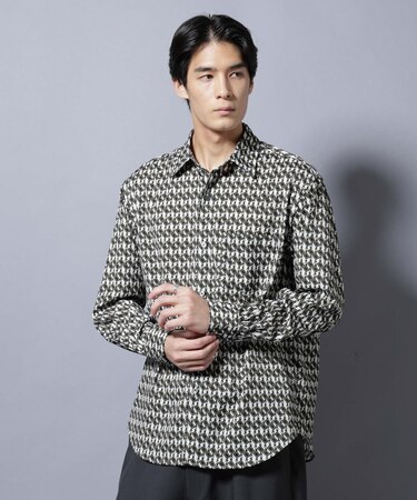 「EDITORIAL PRINT」シルキータッチシャツ