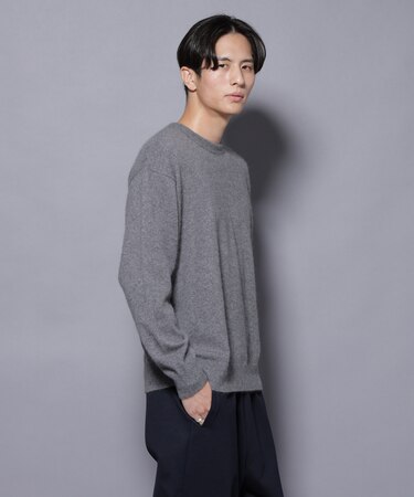 アンゴラ混ライトクルーネックニット