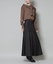 切り替え裾フレアスカート