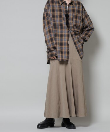 切り替え裾フレアスカート