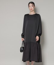 異素材切り替えギャザーサテンワンピース