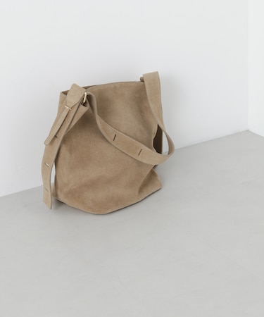 AULENTTI／スエードワンショルダーバッグ