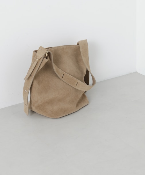 AULENTTI／スエードワンショルダーバッグ