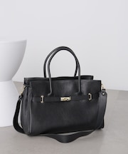 AULENTTI／レザーターンロックモチーフビッグトート