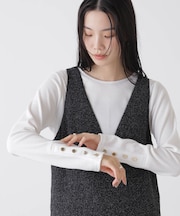 メタルボタンスリーブクルーネックリブカットトップス