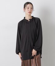 フリルカラーボータイブラウス