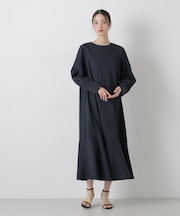 ヘムフレアクルミボタンスリーブワンピース