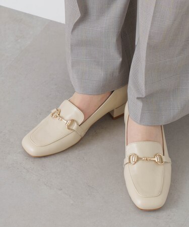 ゴールドパーツヒールローファー