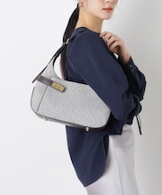 ターンロックベルトキャンバスワンハンドルバッグ