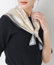 幾何柄スカーフ