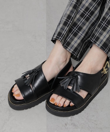 プラットフォームタッセルサンダル