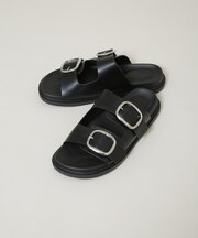 ビッグバックルサンダル