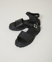 スタンダードストラップサンダル