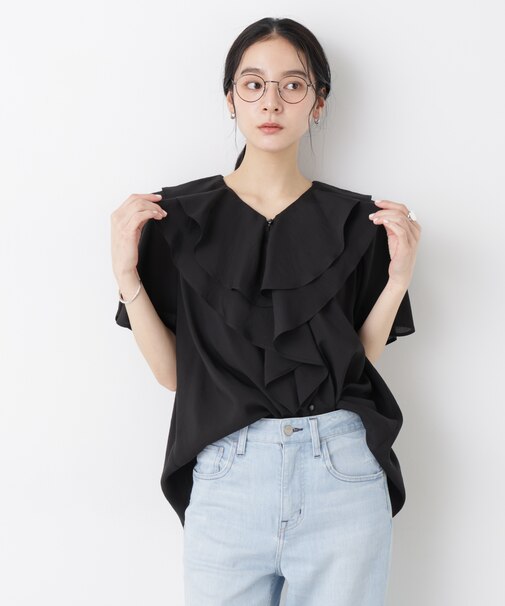 ラッフルフリルVネックブラウス