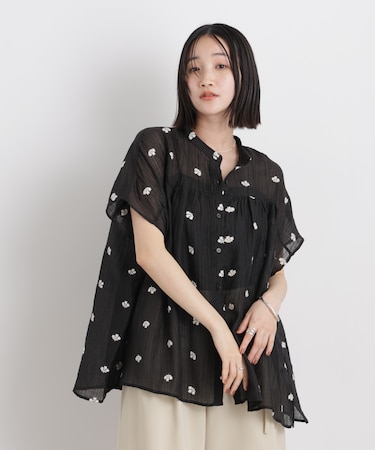 小花柄エンブロイダリーシアーワイドブラウス