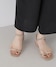ベージュ