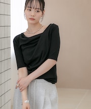 WEB限定／タックアシメフライスカットデザイントップス