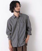 EDITORIAL PRINT レギュラーカラーシャツ