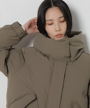 「西川ダウン(R)」ソロテックスショートダウン