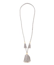 タッセルネックレス