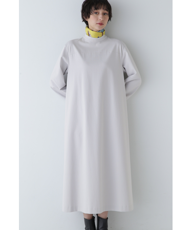 ストレッチポンチモックネックワンピース