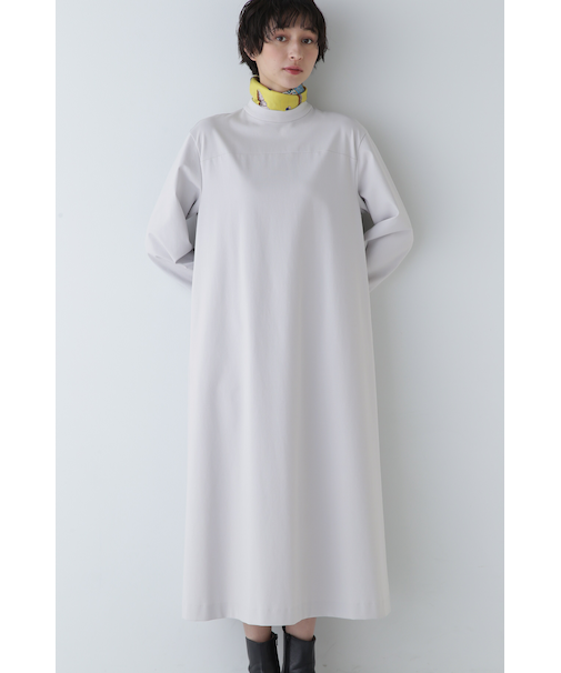 ストレッチポンチモックネックワンピース