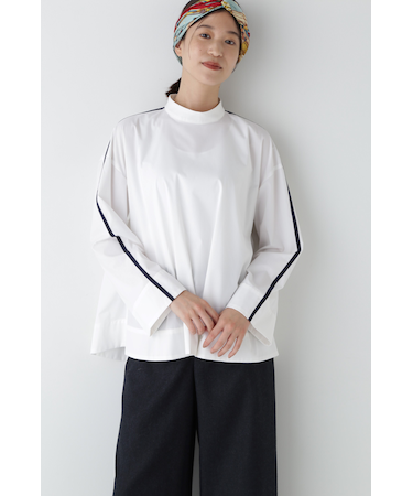 ◆タイプライターライン入ボリュームブラウス