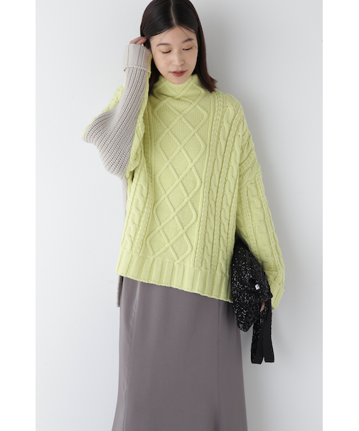 ◆バイカラーケーブルニット