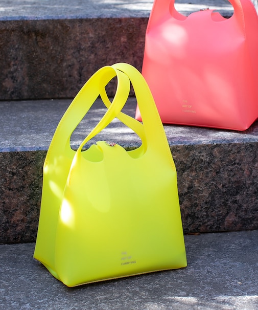 THE ART OF CARRYING MARKETmini