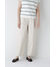 ベージュ
