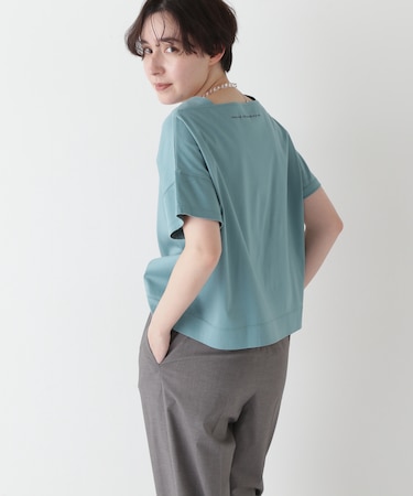 ◆機能素材バック刺繍ロゴプルオーバー