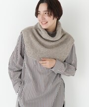 ◆スリットハイネックショートベスト