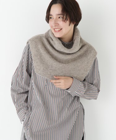 ◆スリットハイネックショートベスト