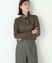 ◆クリアウールクルーネックニット