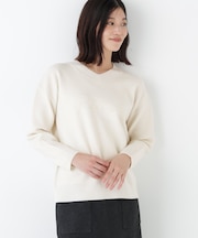 ◆レタードジャガードVネックニット