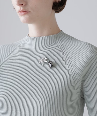 デコラティブブローチ