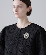 デコラティブブローチ