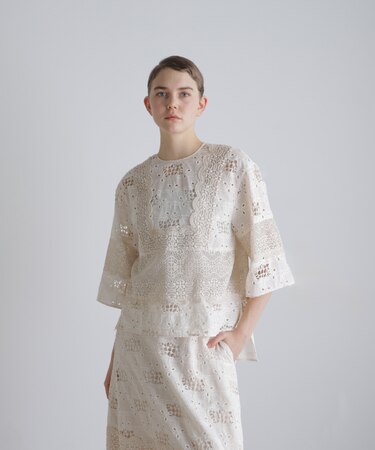 ◆ラティスエンブロイダリーブラウス