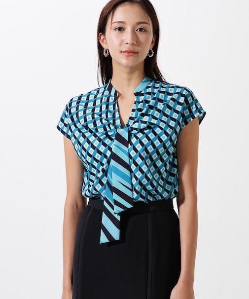 ジオメトリックプリントクロスリボンブラウス