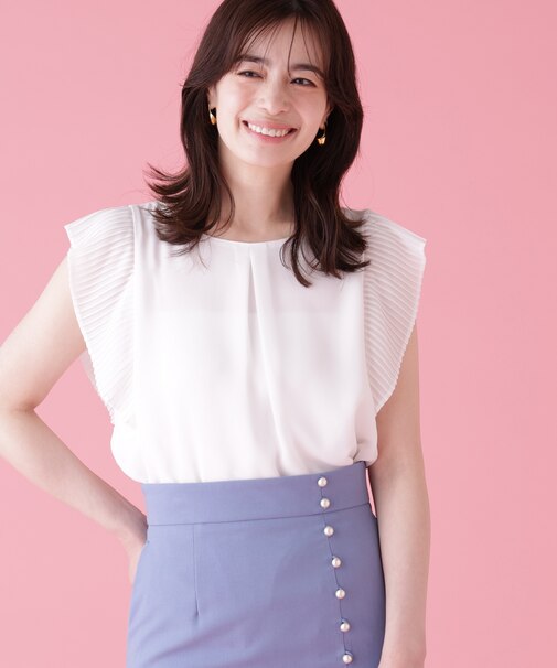 プリーツスリーブタックブラウス