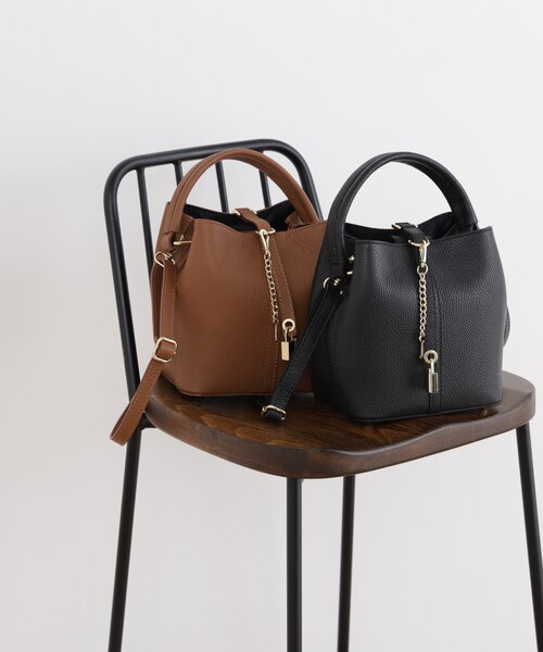 【anuans / AULENTTI】ワンハンドルトラぺーズバッグ 正規品 anuans / AULENTTI】ワンハンドルトラぺーズバッグ