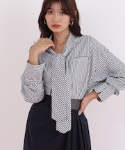 ストライプタイネックシャツ