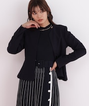 キーネックペプラムジャケット