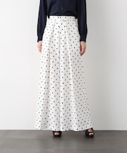 タックプリーツフレアパンツ