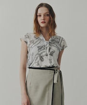 バロックスカーフプリントブラウス